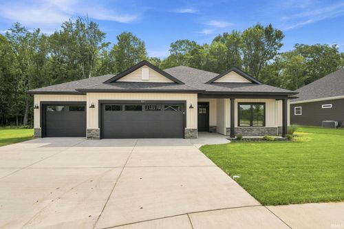821 Hackberry Ct, Frankfort, IN, 46041-3087 | Card Image
