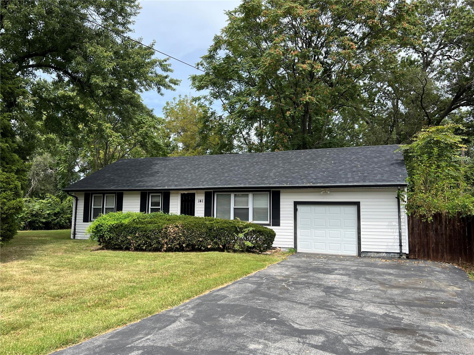 Elmgrove Ave, Hazelwood, MO 63042