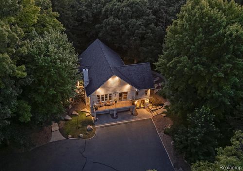 5484 Waldon Rd, Clarkston, MI, 48348-4817 | Card Image