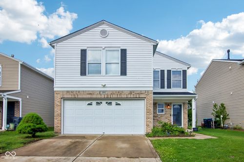 2002 Evergold Cir, Greenwood, IN, 46143-6830 | Card Image