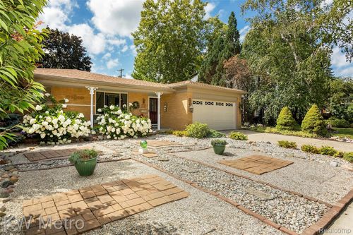 31423 Shaw Drive, Warren, MI, 48093 | Card Image