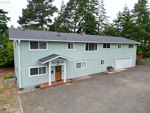 2159 42nd St, Florence, OR, 97439 | Card Image