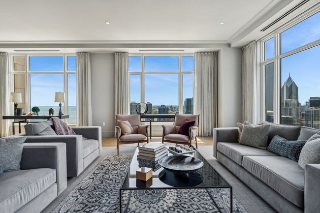 APT-4905 - 451 E Grand Ave, Condo with 3 bedrooms, 4 bathrooms and 2 parking in CHICAGO IL | Image 9