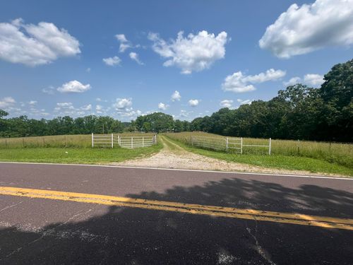 1208 S Highway 137, Willow Springs, MO, 65793-8933 | Card Image