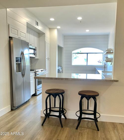 2010-8653 E Royal Palm Rd, Scottsdale, AZ, 85258-4319 | Card Image
