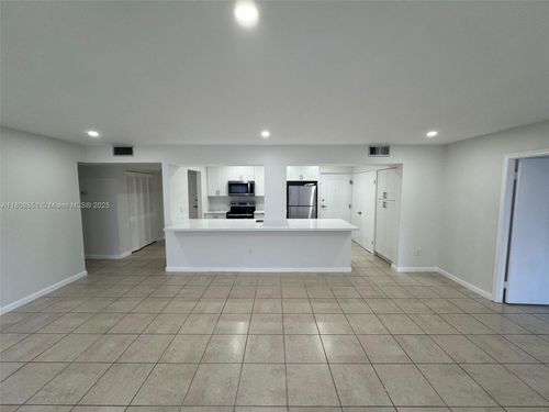 apt-311-7700 Camino Real, Miami, FL, 33143-7151 | Card Image