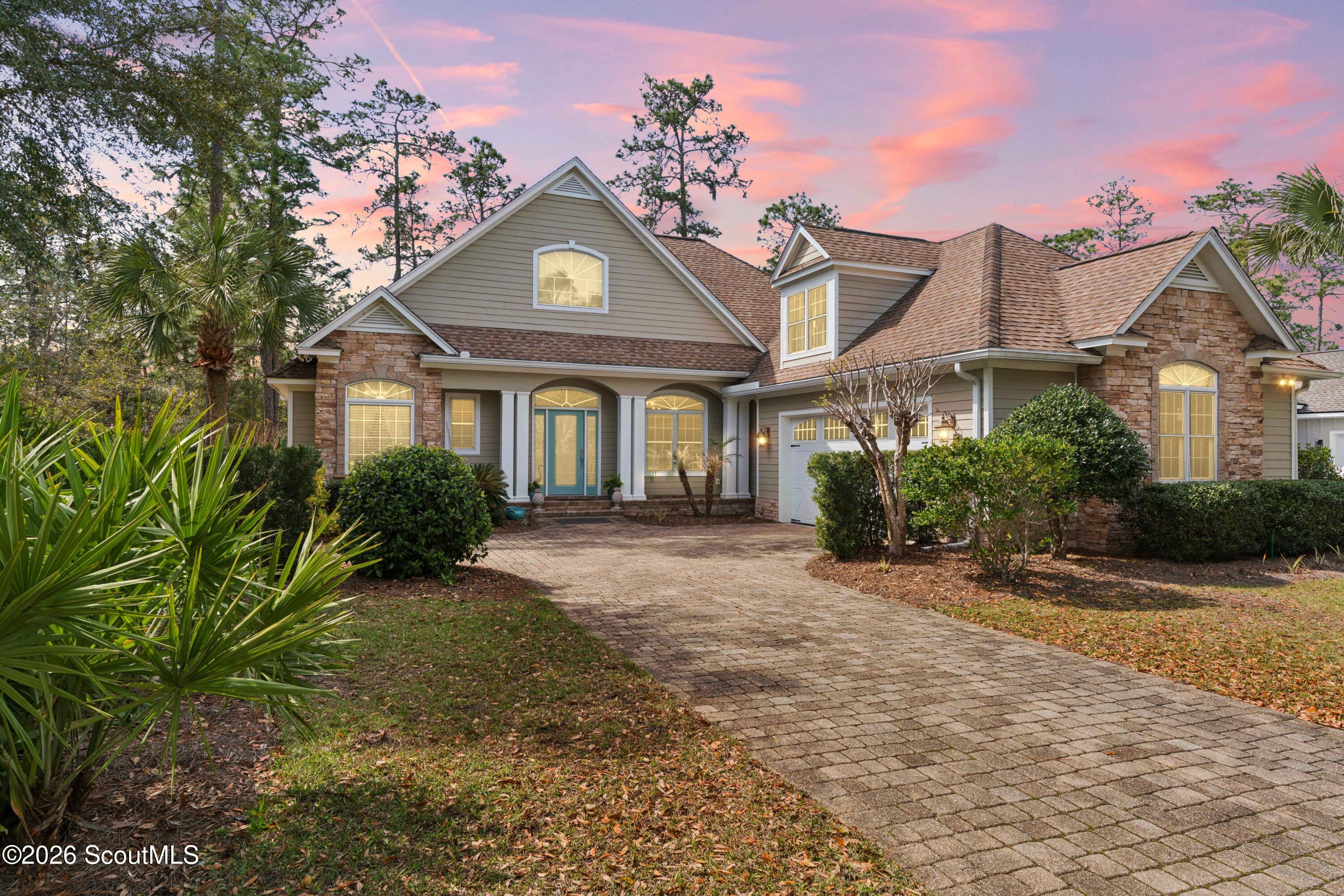 Residential in Waverly 3