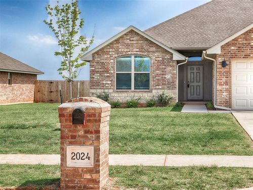 2024 W Black Powder Way, Mustang, OK, 73064-1123 | Card Image
