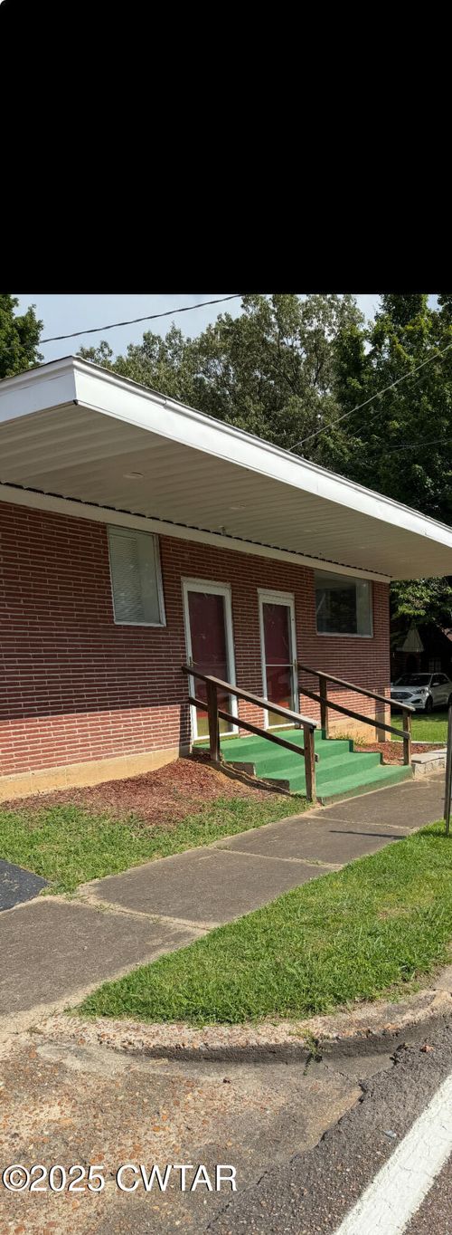 126 N 22nd Ave, Humboldt, TN, 38343-3008 | Card Image