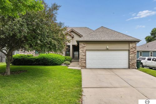 7412 Collister Rd, Lincoln, NE, 68516-5746 | Card Image