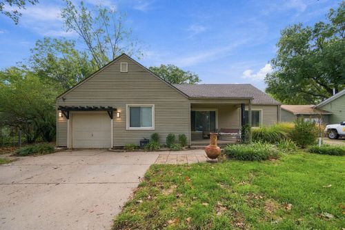 3252 N Coolidge Ave, Wichita, KS, 67204-4203 | Card Image