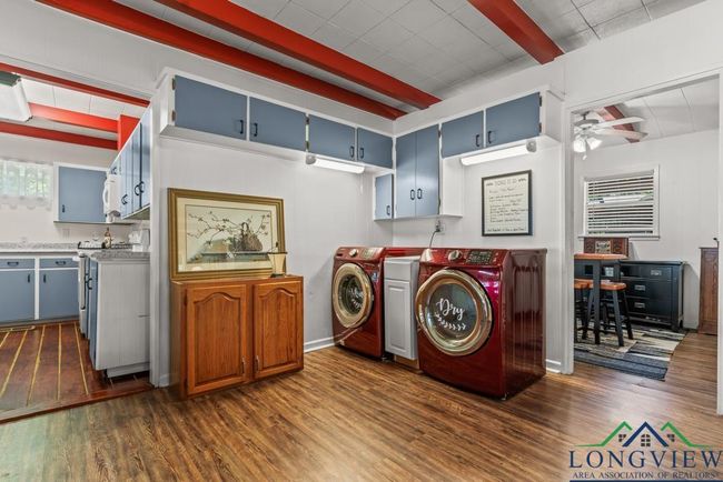 263 Crestwood Loop, House other with 2 bedrooms, 1 bathrooms and null parking in Avinger TX | Image 20