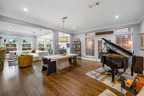 26 Stalynn Ln, Houston, TX, 77027-9600 | Card Image