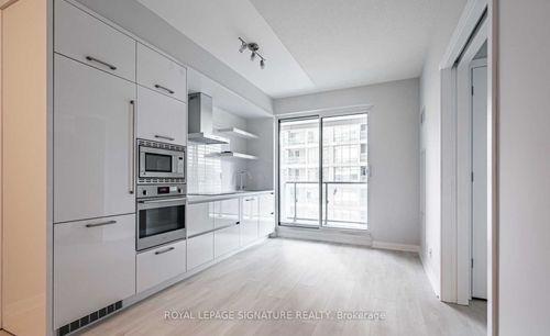 506-2221 Yonge St, Toronto, ON, M4S0B8 | Card Image