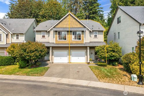 130 Ne Miramar Cir, Bremerton, WA, 98311-8502 | Card Image