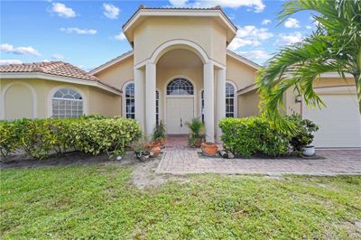 1408 Sw Seahawk Way, House other with 4 bedrooms, 3 bathrooms and 2 parking in Palm City FL | Image 3