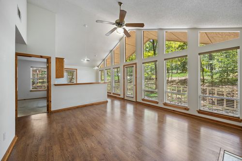 142 Primrose Cv, Holly Lake Ranch, TX, 75765-7811 | Card Image