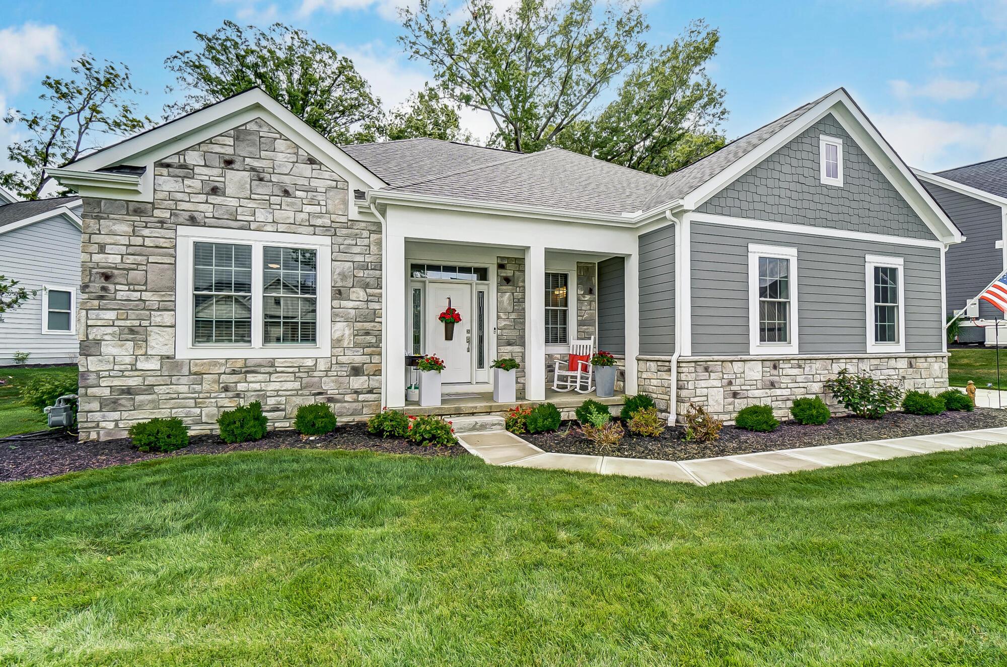 Laguna Cir, Plain City, OH 43064