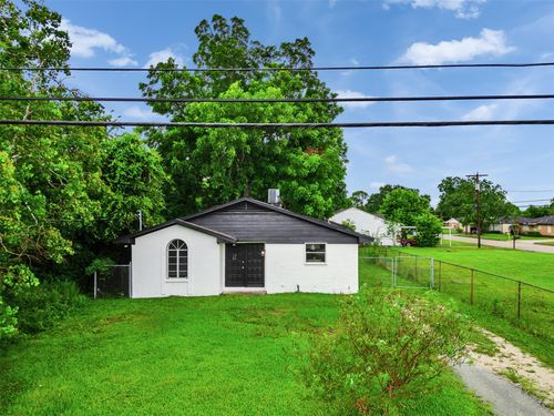 502 N Oak St, Texas City, TX, 77591-4306 | Card Image