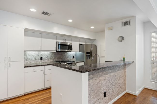 UNIT-7 - 4122 Travis St, Condo with 2 bedrooms, 3 bathrooms and null parking in Dallas TX | Image 9