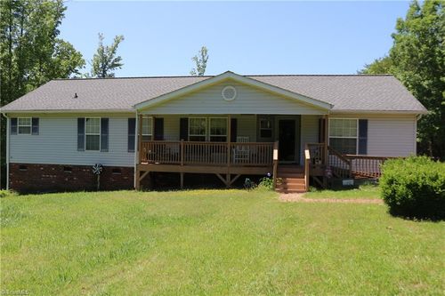 2615 Soloman Lea Rd, Leasburg, NC, 27291-9368 | Card Image