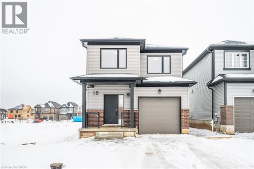 18 Pine Warbler Street, Kitchener, ON, N2P0L6 | Card Image