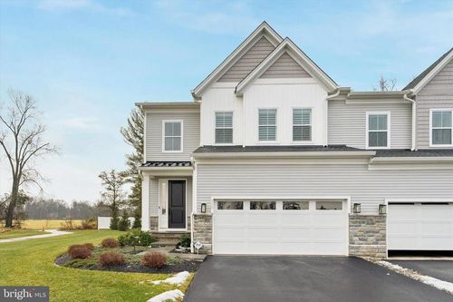 658 Levering St, BLUE BELL, PA, 19422-1874 | Card Image