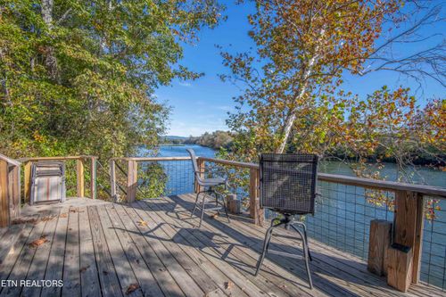 716 Howell Rd, Mascot, TN, 37806-9615 | Card Image