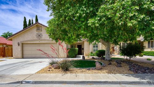 637 Pinon Ct, Ridgecrest, CA, 93555 | Card Image