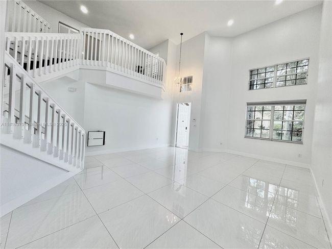 16515 Ruby Lk, House other with 4 bedrooms, 3 bathrooms and null parking in Weston FL | Image 8