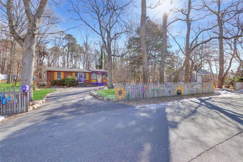 15 Cedar Grove Ave, Lake Grove, NY, 11755-2969 | Card Image