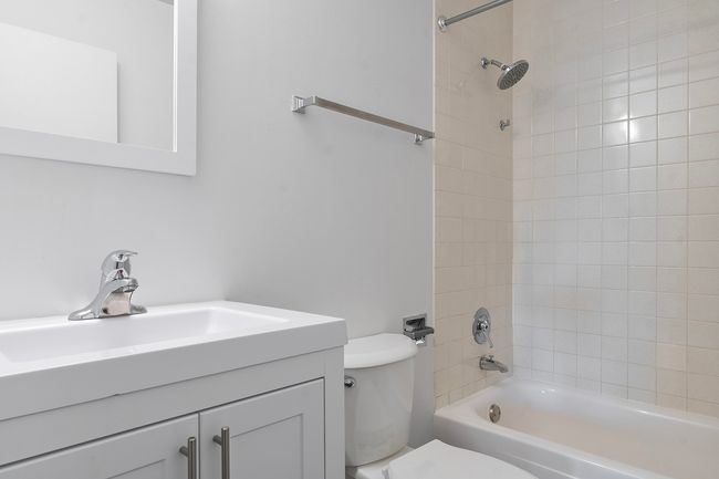 APT-421 - 1250 Park Ave W, Condo with 2 bedrooms, 2 bathrooms and 1 parking in Highland Park IL | Image 15