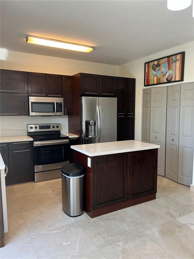 APT-488 - 11600 Nw 60 Th Ter, Condo with 2 bedrooms, 3 bathrooms and null parking in Doral FL | Image 5