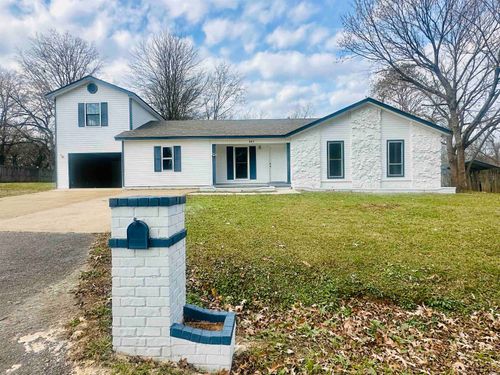 547 Naylor St, Bolivar, TN, 38008-2168 | Card Image