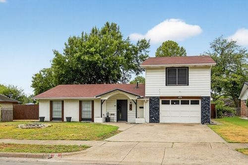 446 Kelly Ct, Duncanville, TX, 75137-2511 | Card Image