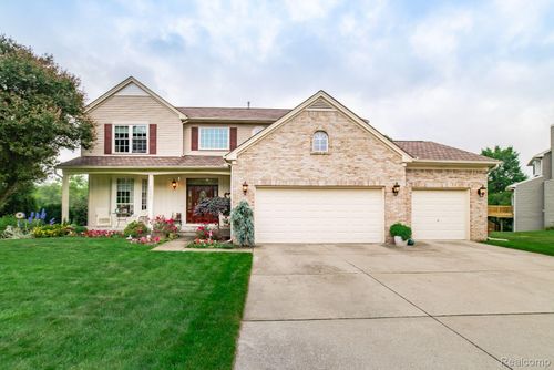 2955 Waldon Park Dr, Orion, MI, 48359-1334 | Card Image