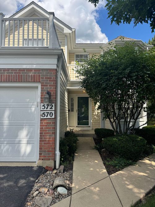 527-572 Bradbury Ln, Geneva, IL, 60134-3644 | Card Image