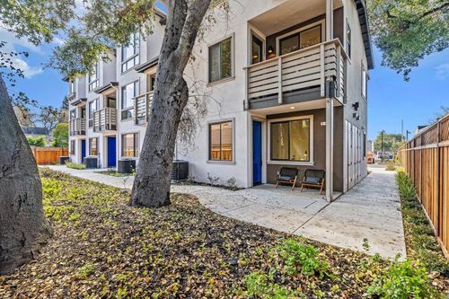 943 Woodside Rd, Redwood City, CA, 94061-3610 | Card Image