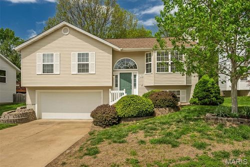 12 Red Cedar Ct, Saint Charles, MO, 63303-6700 | Card Image