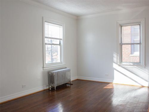 2863 Coddington Ave, Bronx, NY, 10461-5926 | Card Image