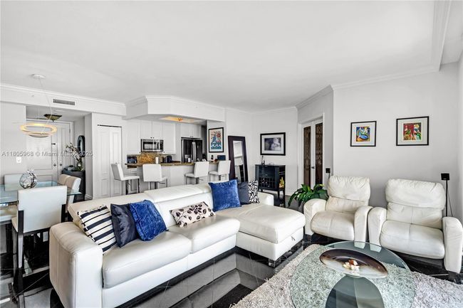 APT-3803 - 848 Brickell Key Dr, Condo with 1 bedrooms, 2 bathrooms and null parking in Miami FL | Image 16