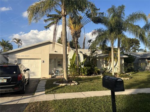 16841 Royal Poinciana Dr, Weston, FL, 33326-1544 | Card Image