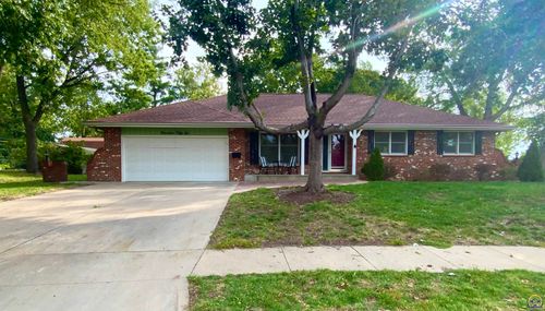1956 Sw Navajo Ln, Topeka, KS, 66604-3708 | Card Image