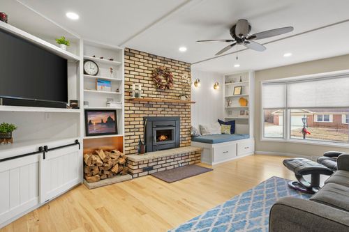 310 Yosemite Trail, Madison, WI, 53705 | Card Image