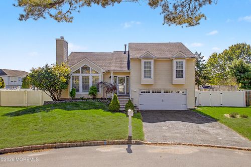 7 Lindner Ln, Howell, NJ, 07731-2942 | Card Image