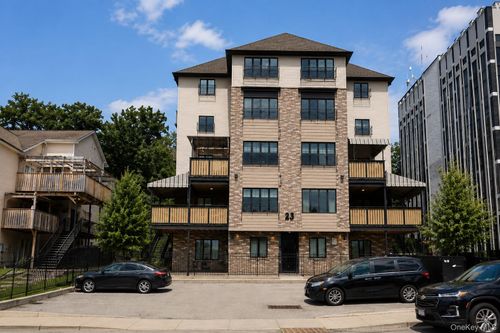 302-23 Chevron Rd, Monroe, NY, 10950-7525 | Card Image
