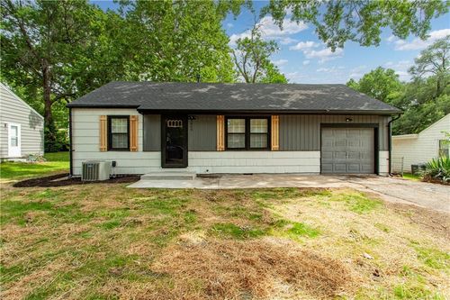 8809 E 71st Ter, Raytown, MO, 64133-6408 | Card Image