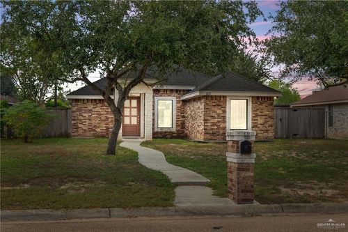 1102 Miracle Ln, Mission, TX, 78572-3525 | Card Image