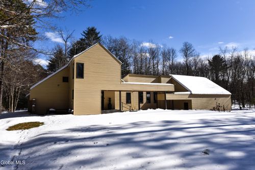 321 Ruggles Rd, Wilton, NY, 12831-2470 | Card Image