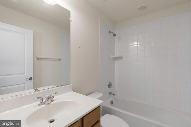 10720 Shadewell Spring Way, Townhouse with 3 bedrooms, 4 bathrooms and null parking in MANASSAS VA | Image 15